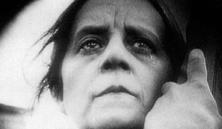 Η Vera Baranovskaya στην κινηματογραφική μεταφορά του έργου «Η Μάνα» του Μαξίμ Γκόρκι (1926). Σκηνοθεσία Β. Πουντόβκιν