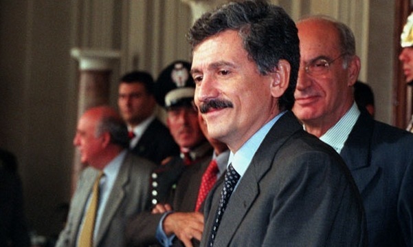 Massimo DAlema 1999 bombarda
