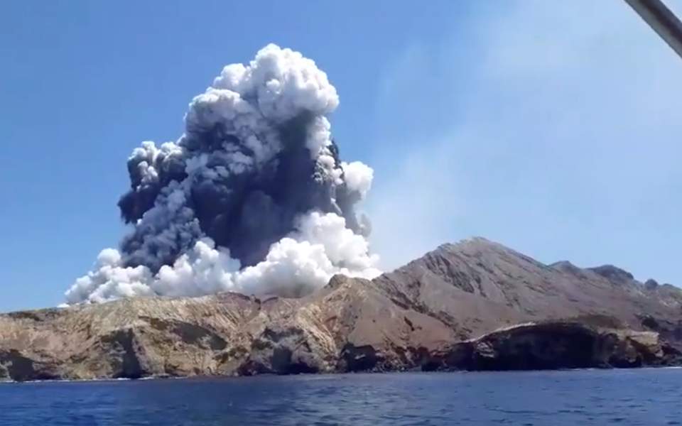 ΝΕΑ ΖΗΛΑΝΔΙΑ 9 12 19 Αυξάνει ο αριθμός των νεκρών από την έκρηξη του ηφαιστείου