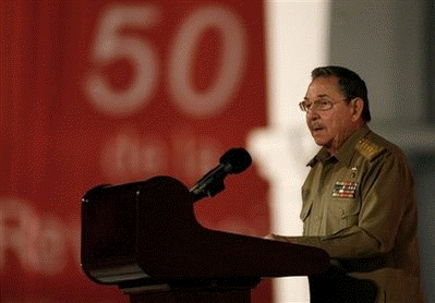 Raúl Castro durante la ceremonia por el 50 aniversario del Triunfo de la Revolución el 1 1 2009 en Santiago de Cuba.
