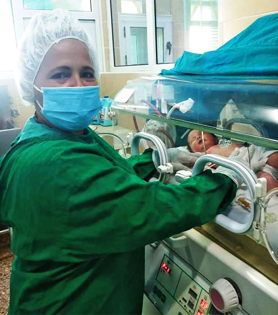 Helen 1ra niña nace en Cuba de madre portadora de COVID 19 en estado crítico