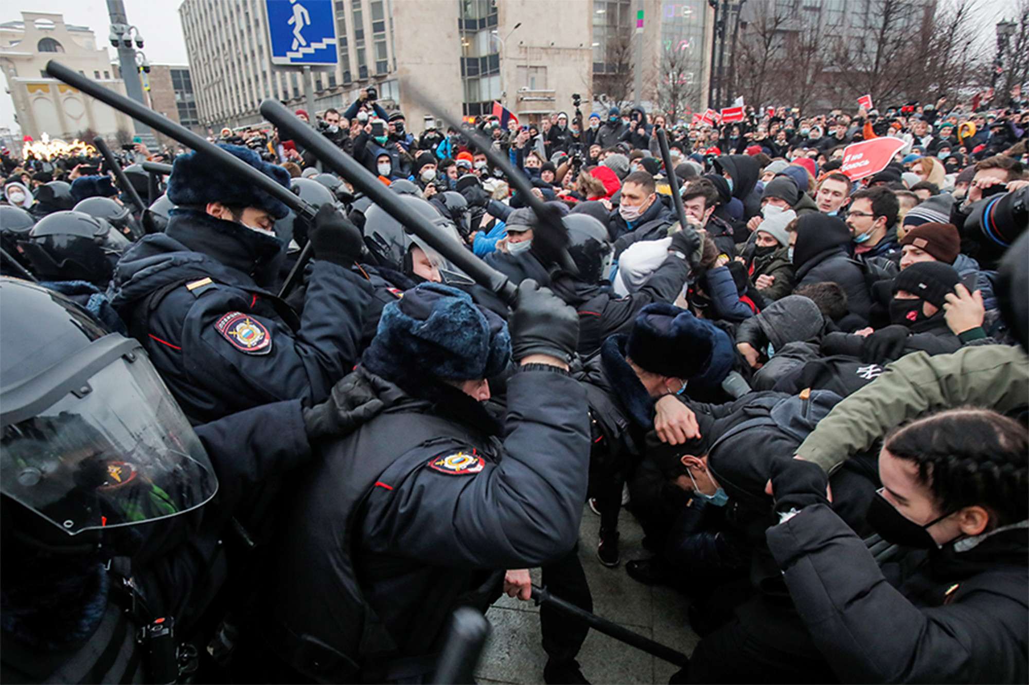 δυνάμεις απέκλεισαν τα γραφεία του ΚΚΡΟ στη Μόσχα