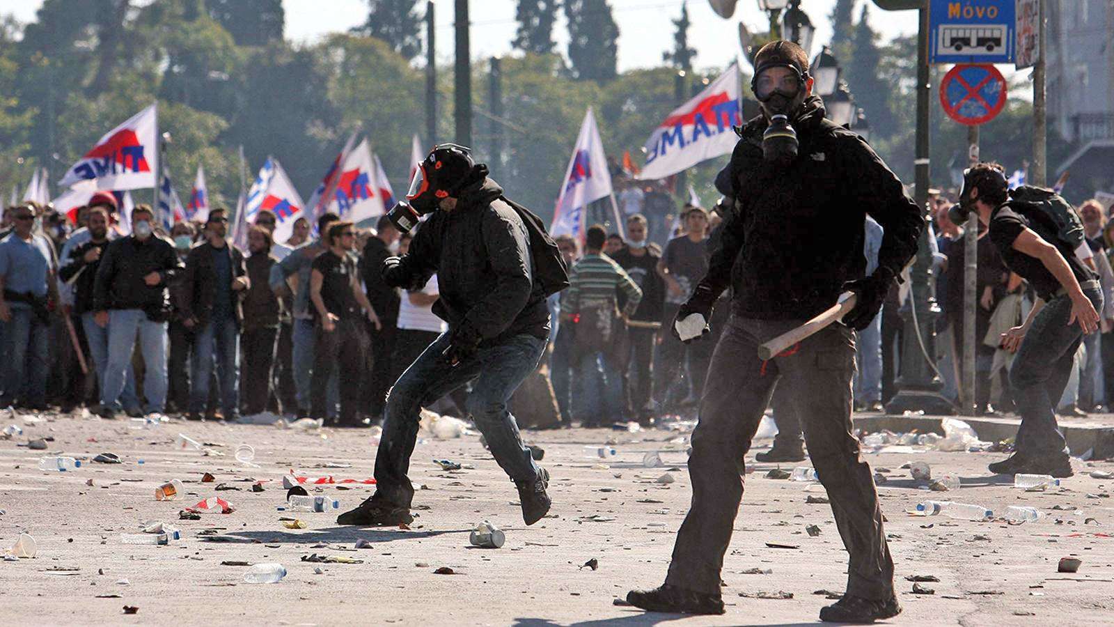 20 Οκτ 2011 48ωρη πανελλαδική απεργία συγκέντρωση του ΠΑΜΕ προσχεδιασμένη δολοφονική επίθεση του παρακράτους