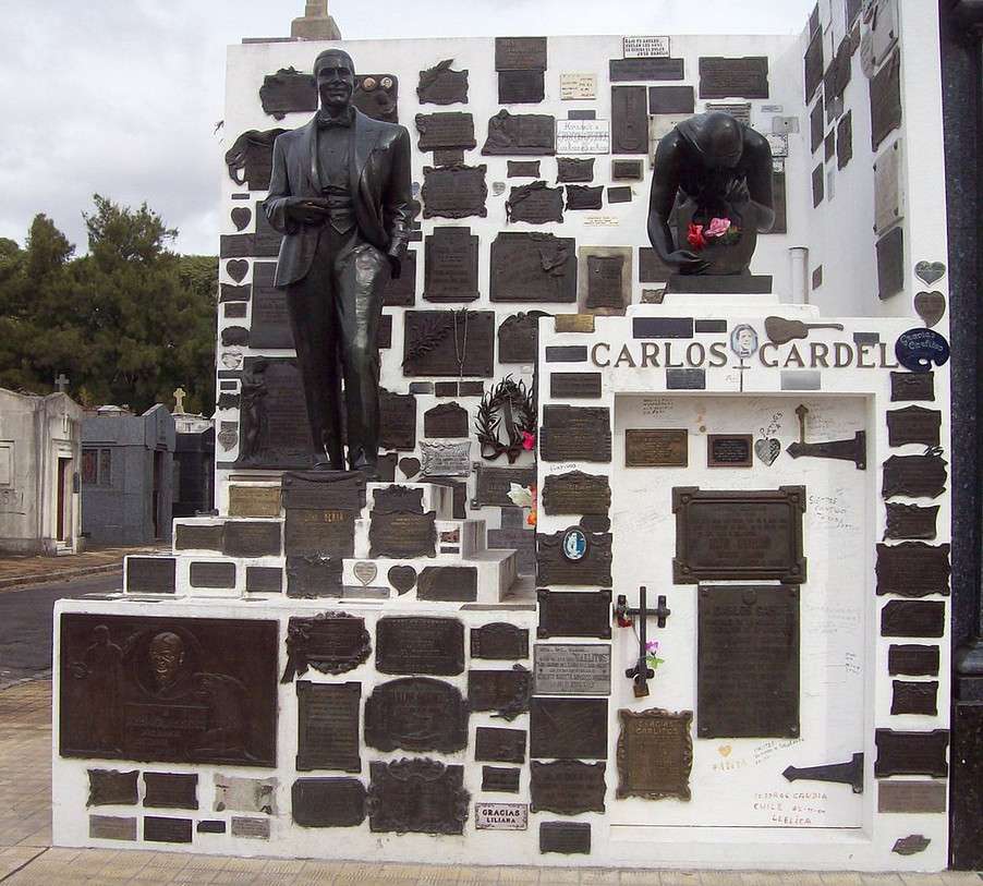 Carlos Gardel tango memory Μνημείο – αφιέρωμα στο Medellin