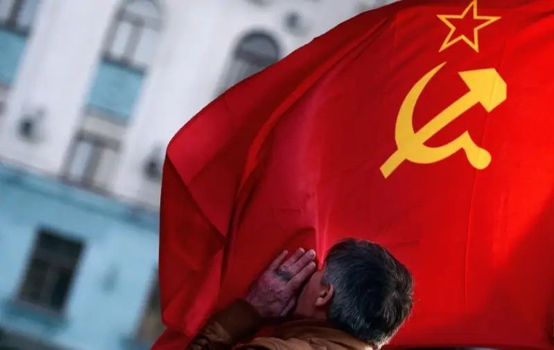 100 χρόνια από την ίδρυση της ΕΣΣΔ: Θέλετε να μιλήσουμε για τον Σοσιαλισμό; — του Νίκου Μόττα