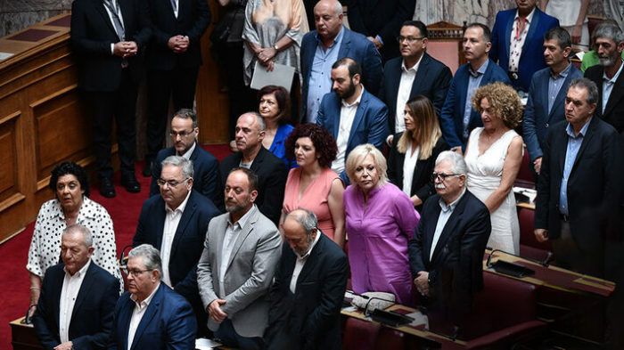 Βουλή: Τροπολογία ΚΚΕ για τη μονιμοποίηση όλων των πενταετών, επταετών και των εποχικών πυροσβεστών